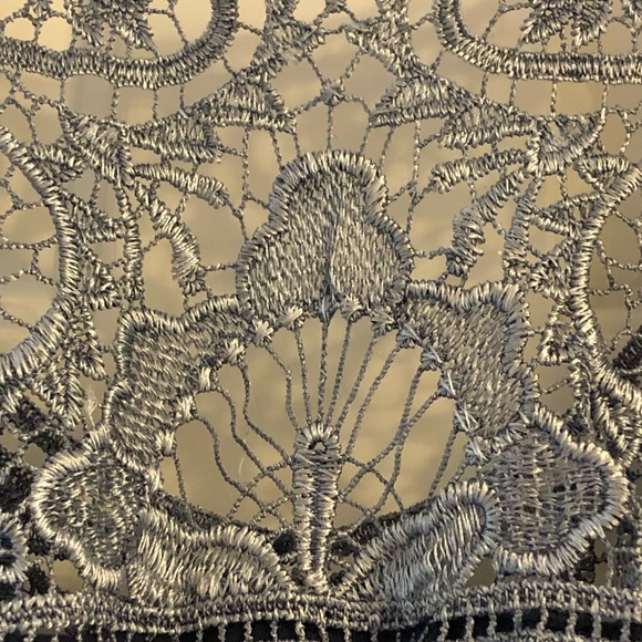 LAST CHANCE B’Leev lace top pleated swing tank top - Picture 6 of 8